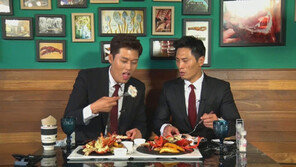 [오늘의 채널A] 거제 바닷가서 즐기는 게장 정식