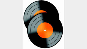 [옥자·GD, 룰을 깨다②]LP부터 USB까지…음반의 혁명적 순간들