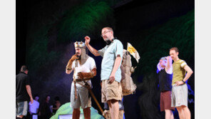 딤프 개막작 리허설