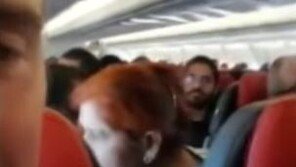 [영상]“펑 소리후 덜덜덜” 에어아시아 공포의 90분…대체 무슨일이?