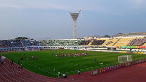 축구에 스토리 불어넣는 강릉 고교 라이벌전 함성