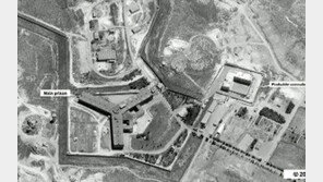 “시신 겹겹 쌓인 방에 가둬 인간의 악마성 끝을 봤다”