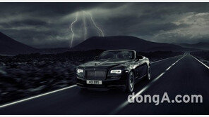 롤스로이스, 소수 위한 컨버터블 ‘던 블랙 배지’ 공개