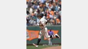 “난 할 수 있다”…황재균, ML 데뷔전서 ‘결승 홈런’ 작렬