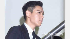 탑, 징역 10개월 구형…520일 남은 軍 복무는 어떻게?