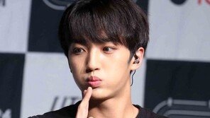 [동아포토]업텐션 선율, 시선 사로잡는 입술