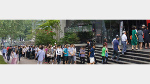 “청약 막바지 기회” 고덕에 하루 8000명 장사진