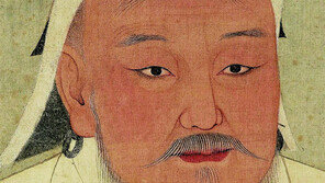 [책의 향기]세계 정복 나서며 부패 종교 공략한 칭기즈칸