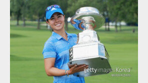 재미교포 대니얼 강 데뷔 첫 우승…아버지께 바치는 ‘메이저 트로피’