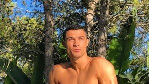 호날두, SNS 사진 1장 가치 ‘4억6000만 원’ 3위…1위는 누구?