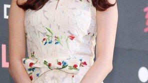 8월의 서현, 소시와 연기자 사이의 시간 싸움