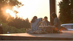 아이유 6세 때 데뷔한 이상순 “나 알아?”…조심스러운 질문에 아이유 답변은? [효리네 민박]