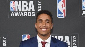NBA 2라운드 지명자, 올해의 신인으로 우뚝