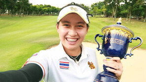 14세 4개월 태국소녀 티띠꾼, 프로골프 새 역사