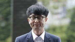 [속보]이준서, 영장심사 위해 법원 출석 “당혹스럽다”…구속여부 이르면 오늘밤 결정