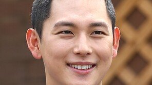 [동아포토]임시완 입대 ‘웃음으로 인사’