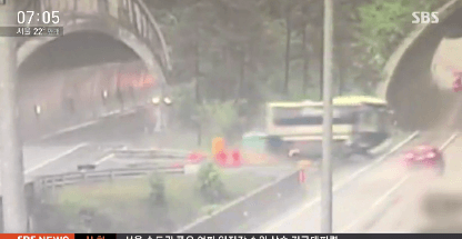 영동고속도로 버스 사고, 1명 사망…영상 보니 “이걸, 어떻게 피해?”[영상]