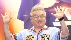 [동아포토]‘수상한 가수’ 김형석, 가요계의 마이다스의 손!