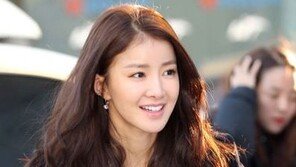 이시영♥조승현 ‘배우-외식업계 사업가’ 커플…소유진·백종원 같은 ‘잉꼬부부’ 기대