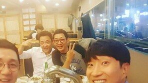 이시영 예비신랑 조승현, 연예계 마당발?…김희철·싸이·김창렬과 ‘찰칵’