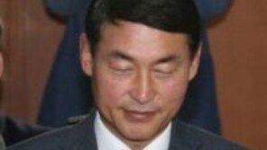 황영철 “가족같은 분들 구속당하는 것 보면서 너무 비통”