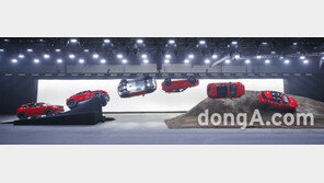 재규어 E-페이스, 공중에서 270도 회전해 기네스북 등재