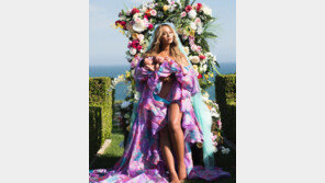 비욘세-제이지, 출산 한 달만에 쌍둥이 남매 첫 공개…‘러블리♥’