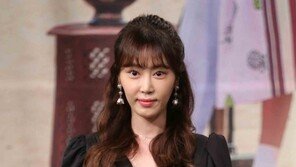 [동아포토]강예원, 새초롬 매력~