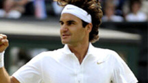 수술 이겨낸 페더러, 8번째 윔블던테니스 우승