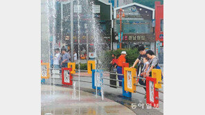 무더위 식혀주는 바닷가 음악분수