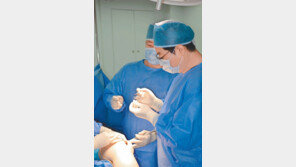 [헬스동아]“퇴행성관절염, 제대혈 줄기세포 이식수술로 극복” 