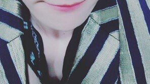 EXO 백현, 시크美 발산…“세계서 가장 아름다운 오빠”