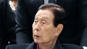 [단독]신격호 롯데 명예회장, 일본 전 계열사에서 사퇴 