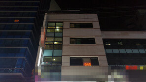 ‘재입북 탈북녀’ 임지현 살던 방 열어보니 열쇠가 책상 위에…