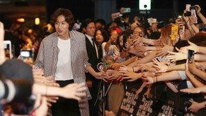 [동아포토]이광수, 송중기 못지 않는 인기