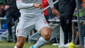 [콤팩트뉴스] 지동원, 얀 레겐스부르크전 친선경기 골맛 外