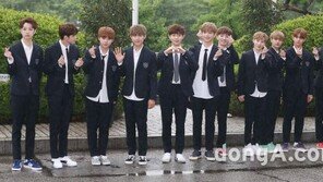 [동아포토]프로듀스 워너원 출근길 패션