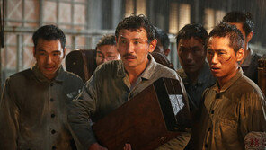 ‘군함도’ 독과점 논란…영화계 파열음