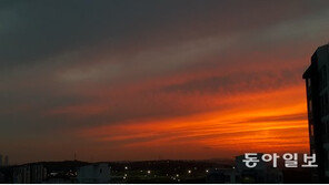 장마 끝난 저녁 하늘의 노을