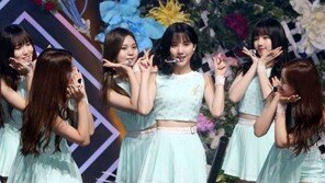 [동아포토]여자친구 컴백.. 청량감 넘치는 무대