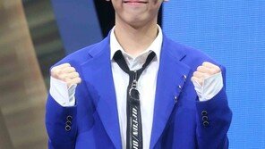 [동아포토]온앤오프 엠케이, 미소가 산들을 닮았네