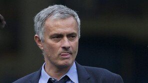 모리뉴 감독의 ‘두번째 시즌 마법’ 맨유에서도 통할까?