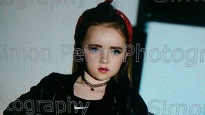 “연예인 만들겠다”, 7세 딸 치장에 돈 펑펑 쓰는 母에 비난 쇄도