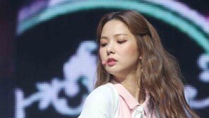 [동아포토]씨엘씨 최유진, 섹시미 물씬~