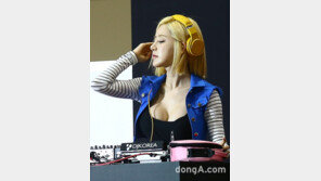 [동아포토]DJ소다 ‘시선 사로잡는 디제잉’