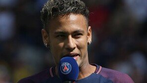 “주뗌므, 네이마르” 4만7000여 PSG 팬들 열광