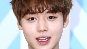 [동아포토]워너원 박지훈 ‘저장을 부르는 눈빛!’