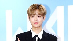 [동아포토]워너원 이대휘 ‘양손 모두 워너원~’