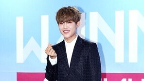 [동아포토]워너원 박우진 ‘하트보다 예쁜 덧니미소~’