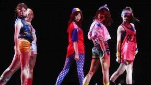 [동아포토]위키미키, 반전매력.. 카리스마 무대